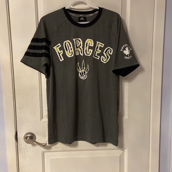 *2 for $22* NWOT Adidas Raptors Forces T Shirt - Picture 2 of 9